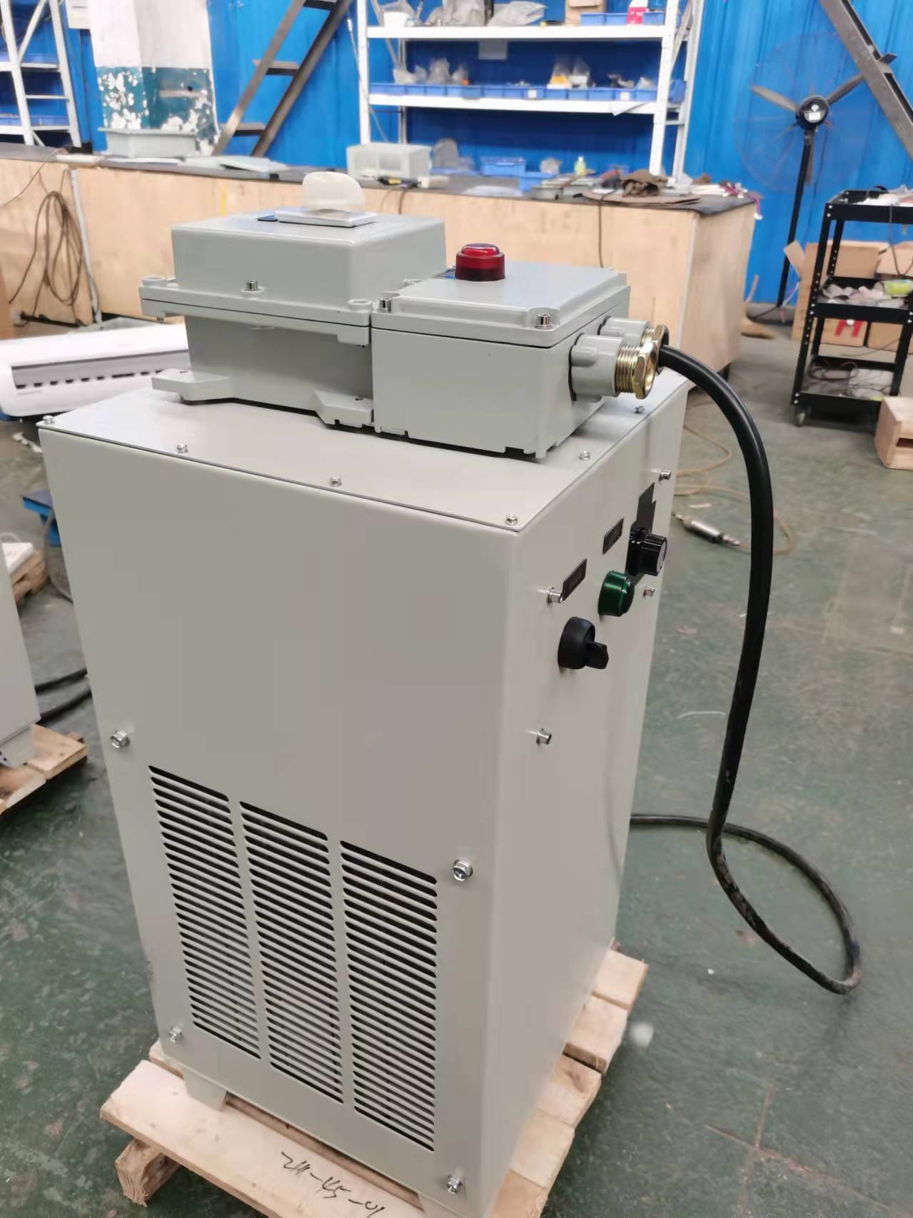 ��������x����m�ķ���ů�L�C��